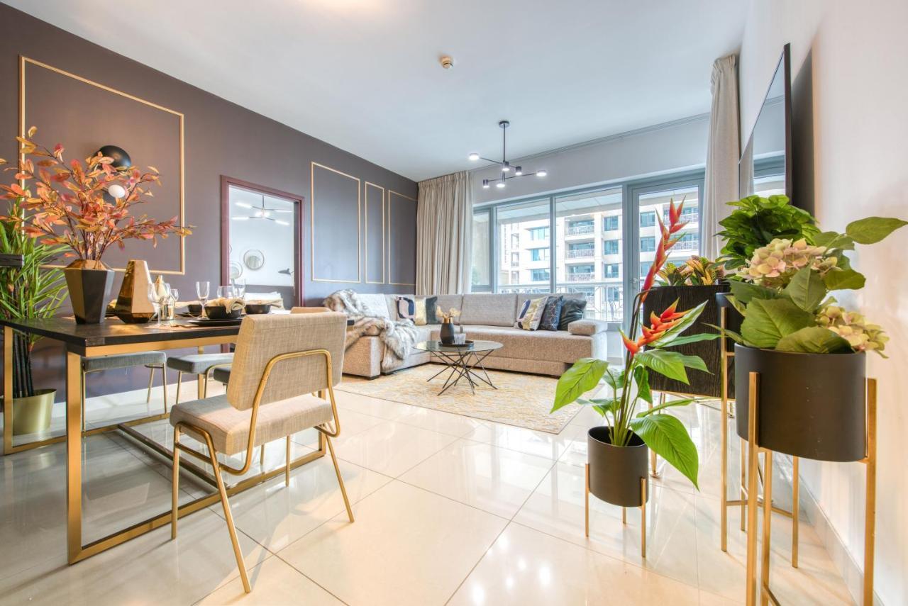 Maison Privee - Radiant Urban Retreat With Iconic Burj Khalifa Vws Dubai Eksteriør bilde