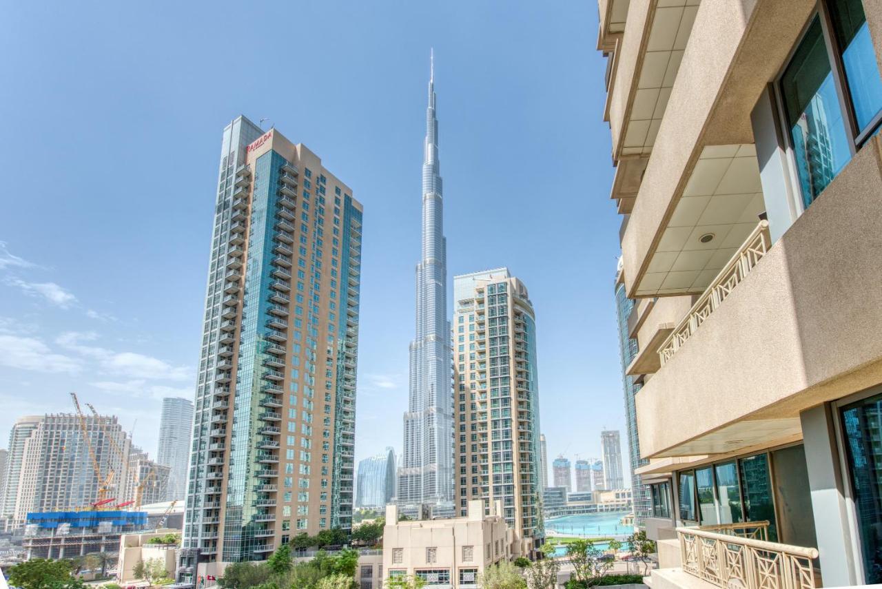 Maison Privee - Radiant Urban Retreat With Iconic Burj Khalifa Vws Dubai Eksteriør bilde