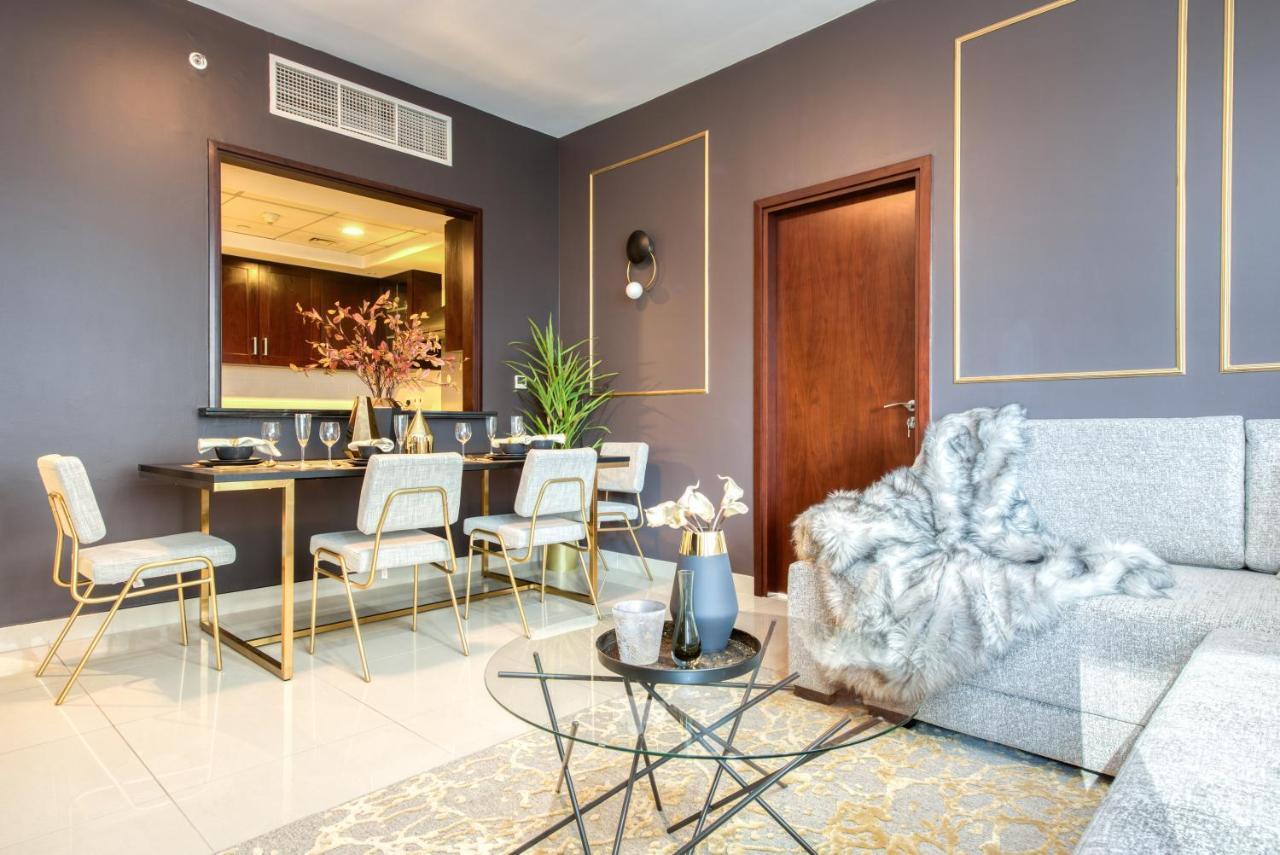 Maison Privee - Radiant Urban Retreat With Iconic Burj Khalifa Vws Dubai Eksteriør bilde